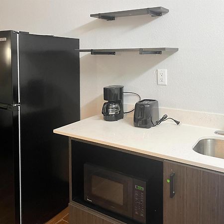 Studio 6 Suites Hurricane, Wv Екстериор снимка