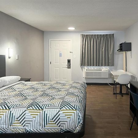 Studio 6 Suites Hurricane, Wv Екстериор снимка