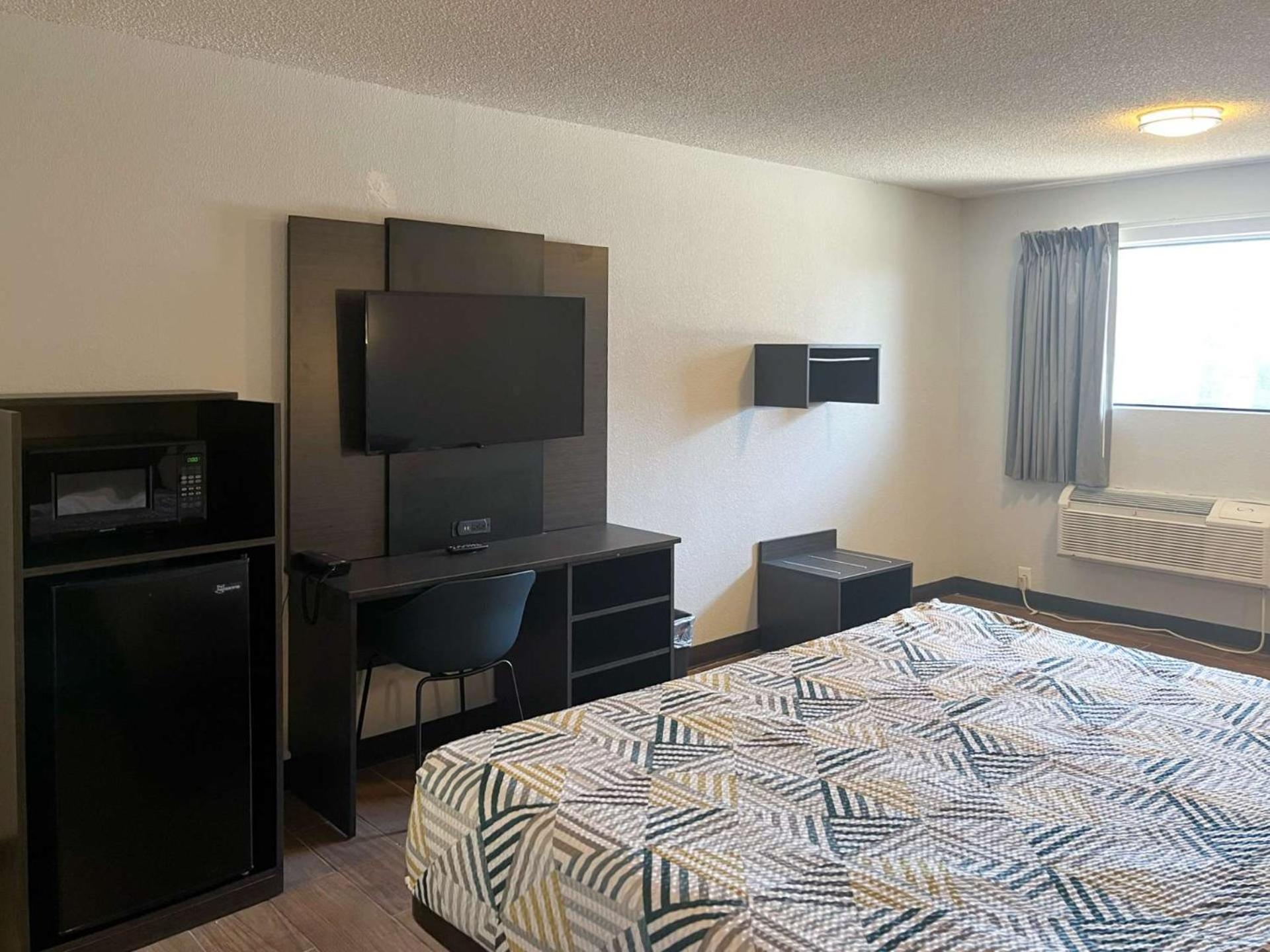 Studio 6 Suites Hurricane, Wv Екстериор снимка
