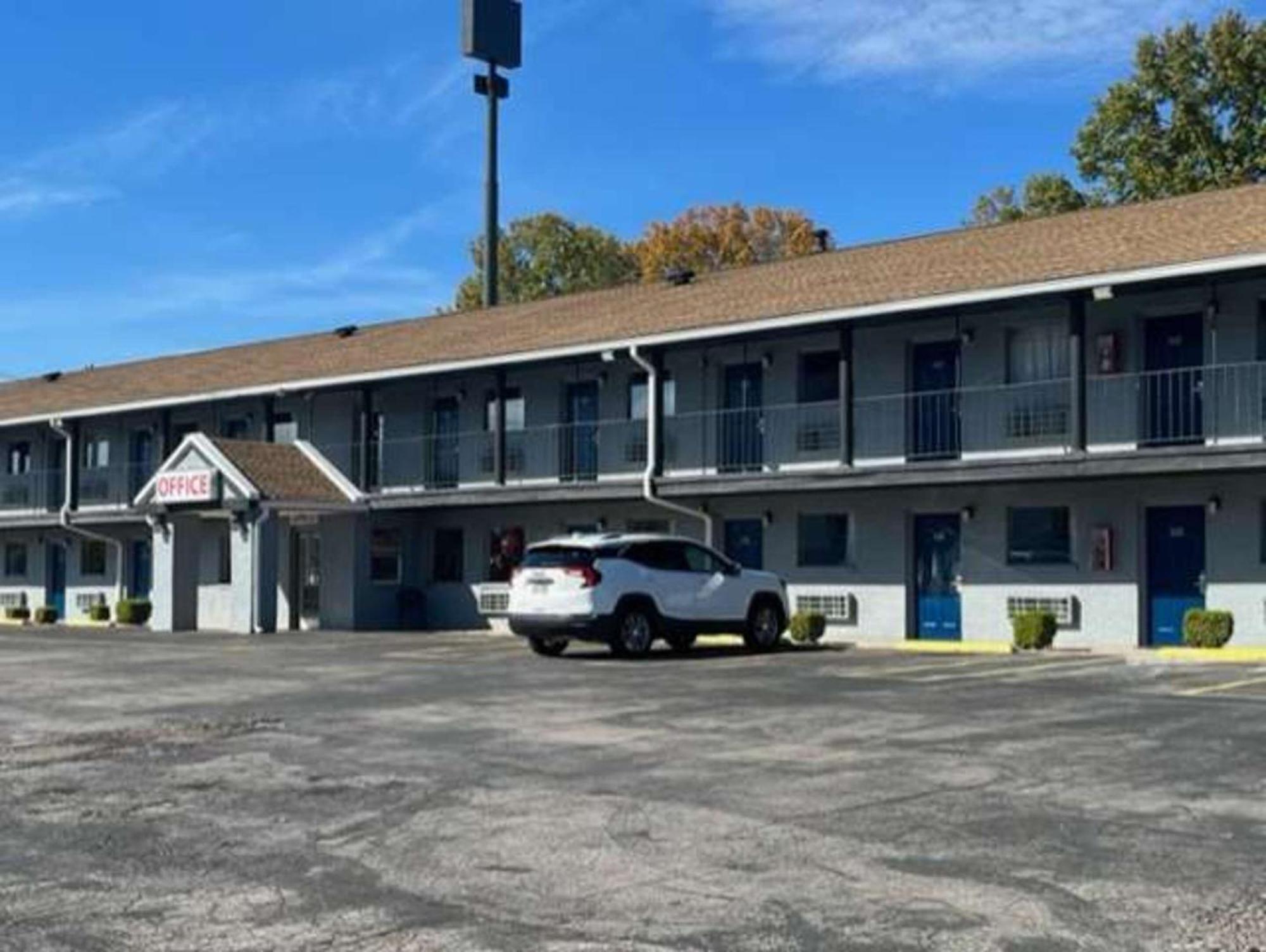 Studio 6 Suites Hurricane, Wv Екстериор снимка