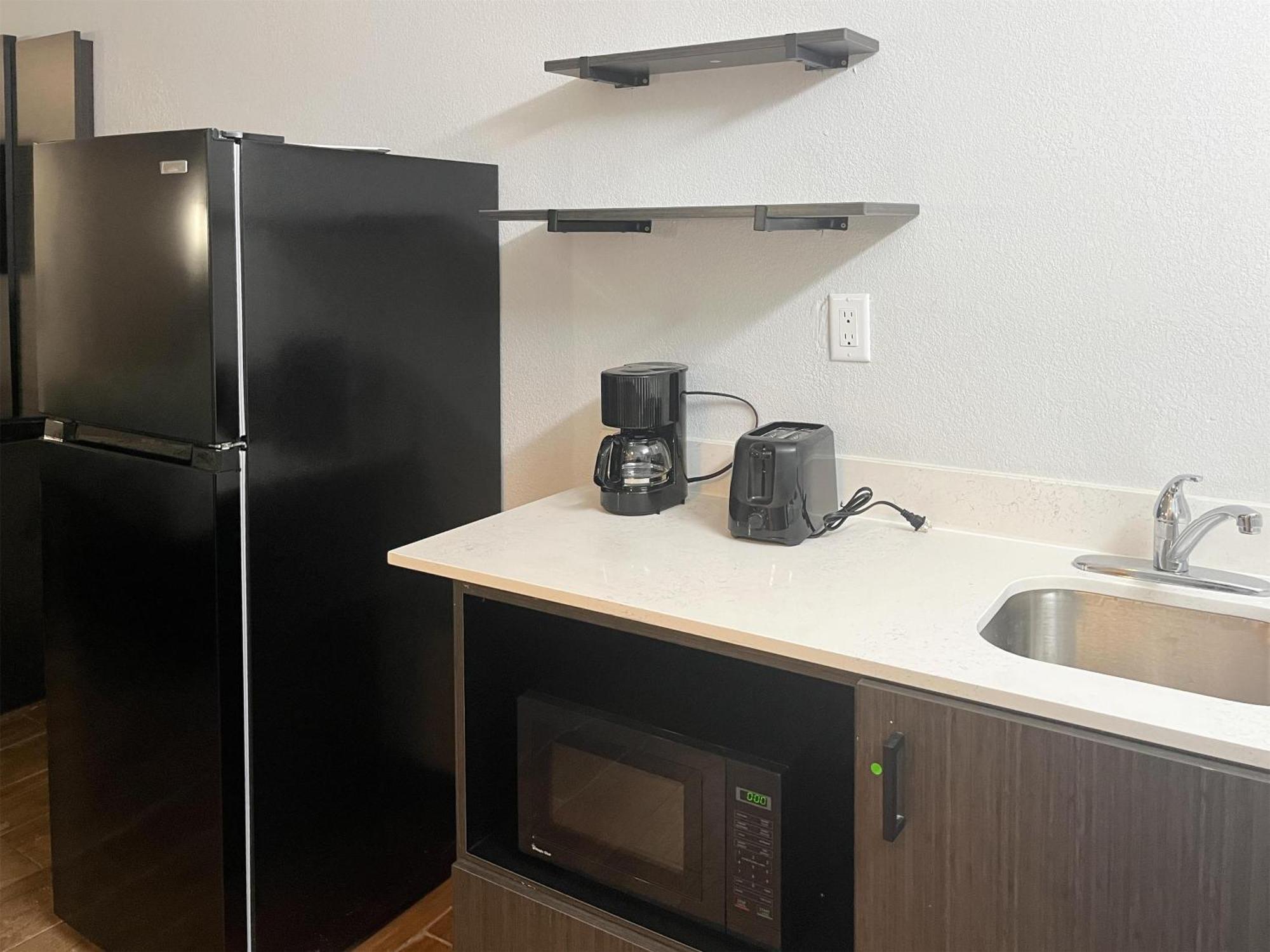 Studio 6 Suites Hurricane, Wv Екстериор снимка